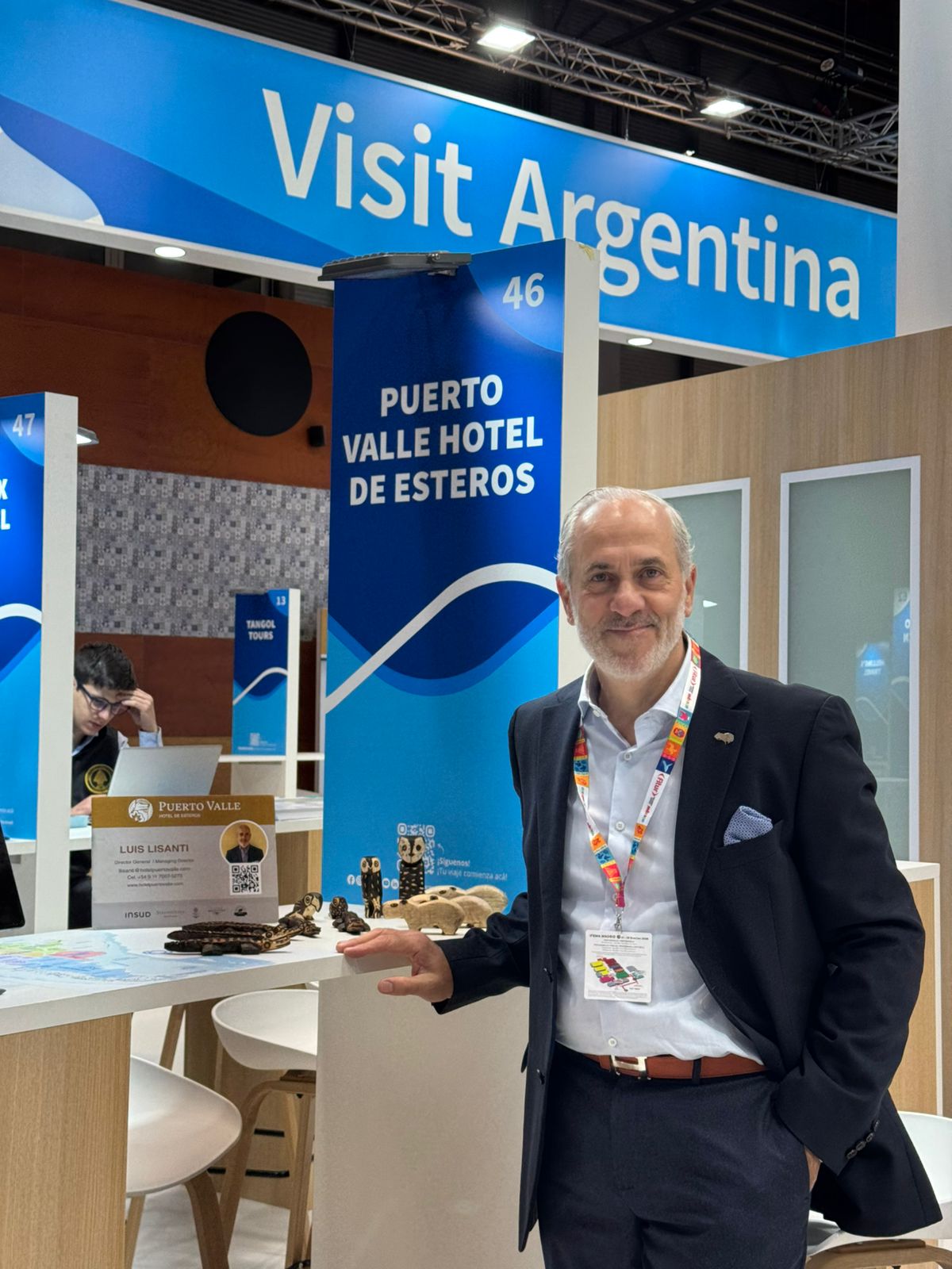 Luis Lisanti, gerente general de Hotel Puerto Valle, representa a Corrientes y los Esteros del Iberá en FITUR Madrid, principal feria internacional de turismo, mostrando el compromiso con la naturaleza, la cultura y el turismo sustentable.